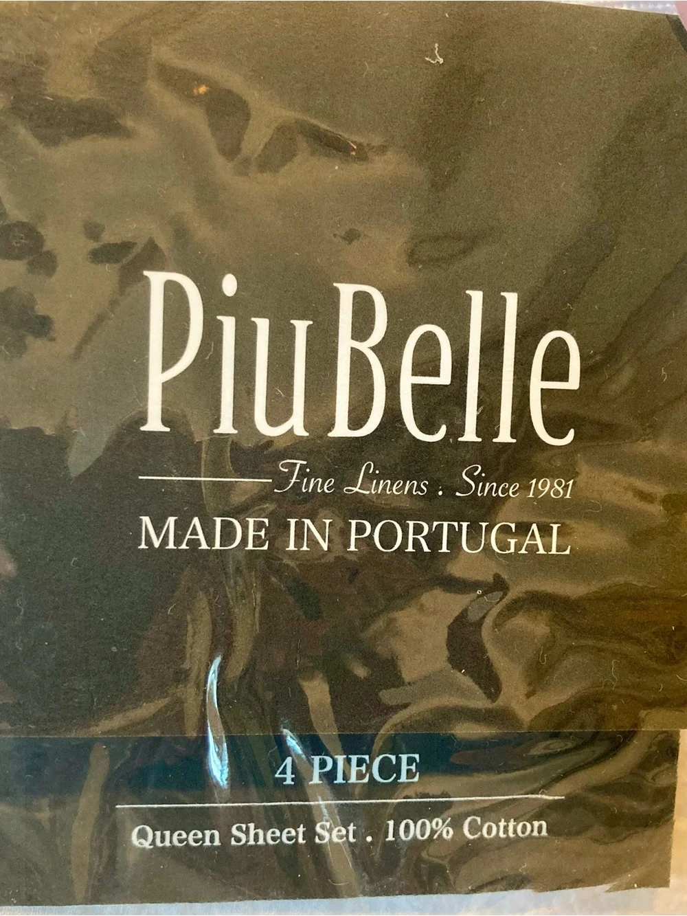 NWT Piu Belle queen four piece crisp white sheet set w/ zigzag black hemstitch